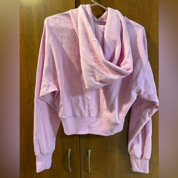 Abercrombie & Fitch (A&F) Pink/Lilac Cropped Hoodie - Picture 2 of 4